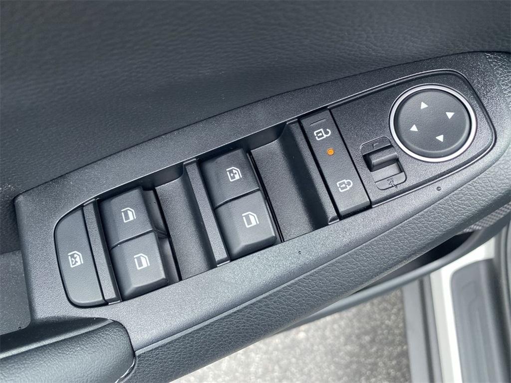 new 2025 Kia Seltos car, priced at $29,615
