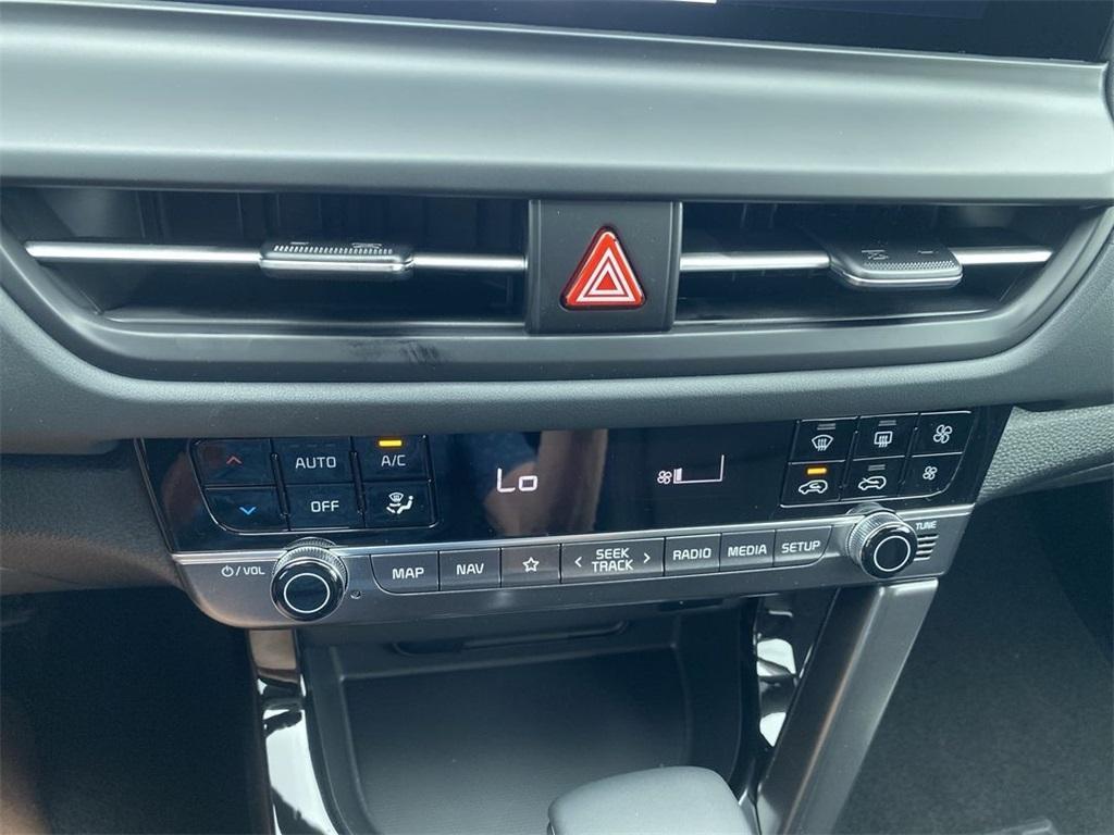 new 2025 Kia Seltos car, priced at $29,615
