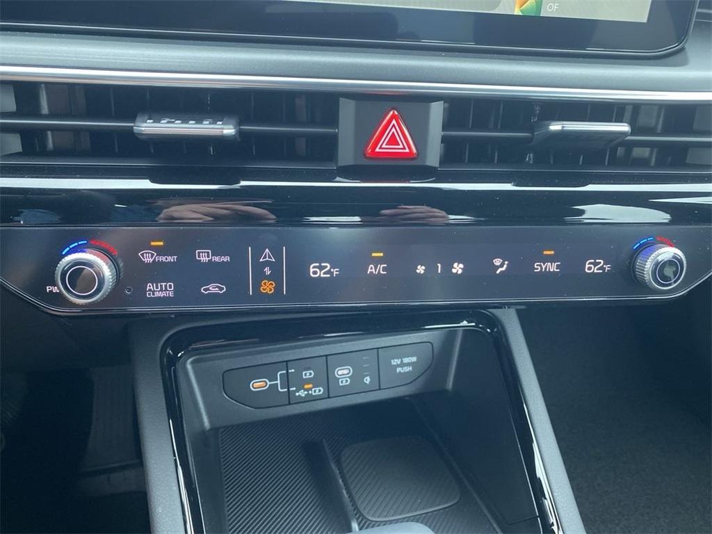 new 2025 Kia K5 car, priced at $32,995