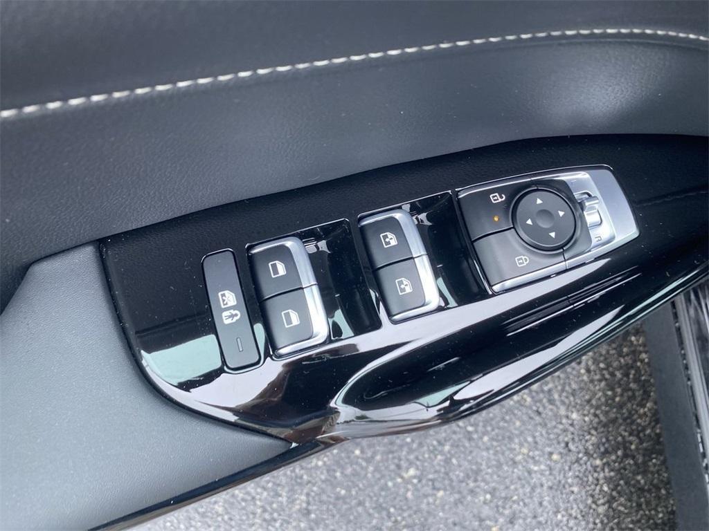 new 2025 Kia K5 car, priced at $32,995