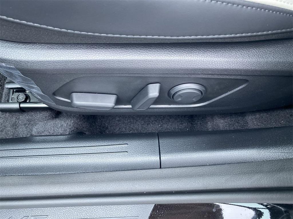 new 2025 Kia K5 car, priced at $32,995