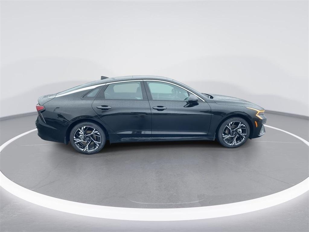 new 2025 Kia K5 car, priced at $32,995
