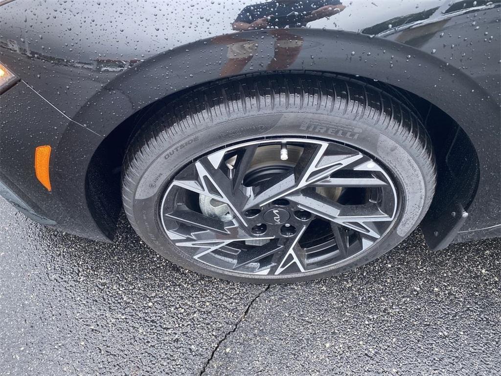 new 2025 Kia K5 car, priced at $32,995