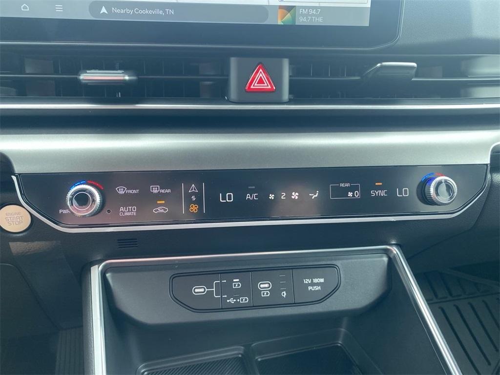 new 2025 Kia Carnival car, priced at $52,250