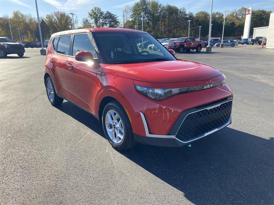 new 2025 Kia Soul car, priced at $24,390