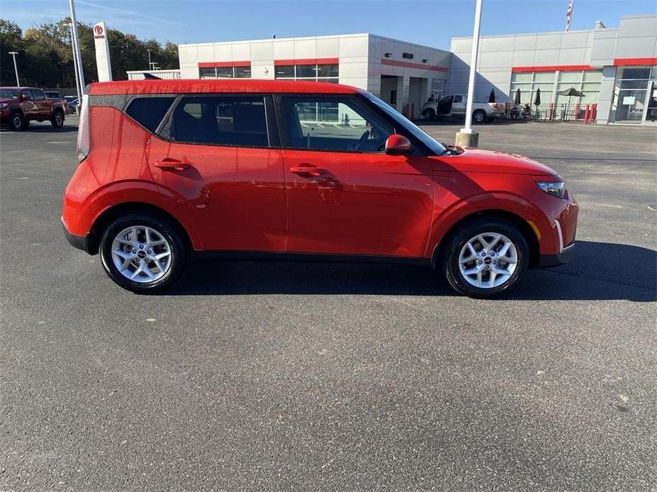 new 2025 Kia Soul car, priced at $24,390