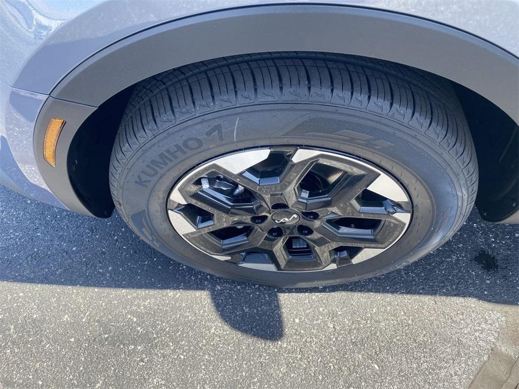 new 2025 Kia Sorento car, priced at $35,120