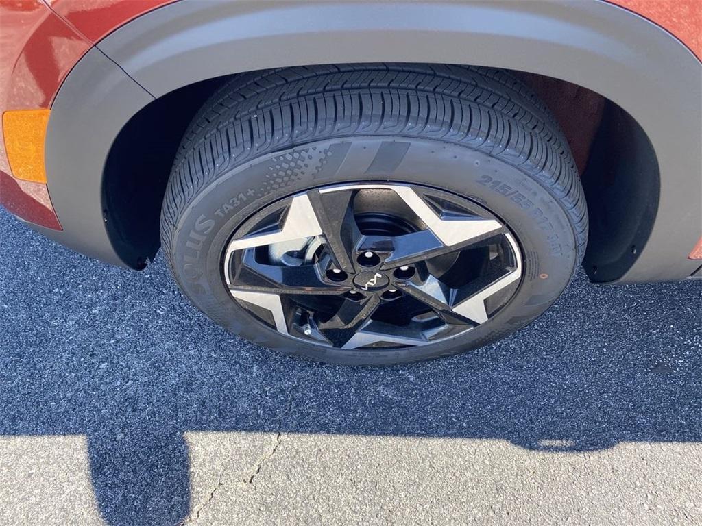 new 2025 Kia Seltos car, priced at $27,585