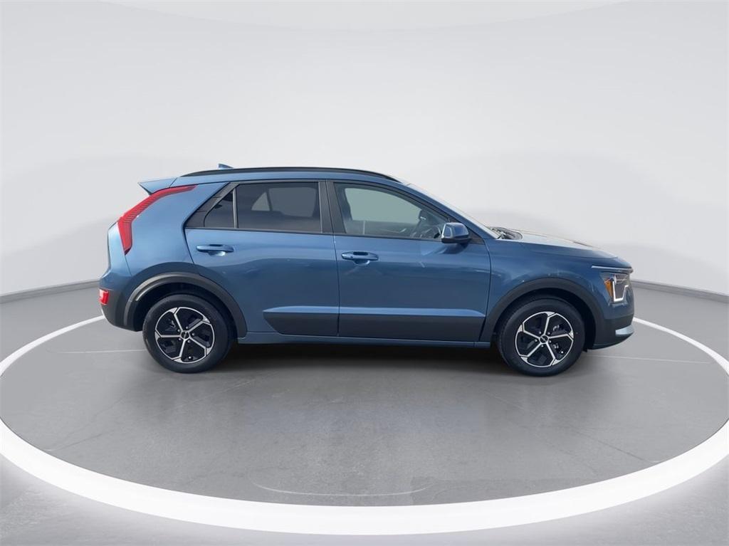 new 2025 Kia Niro car, priced at $30,590