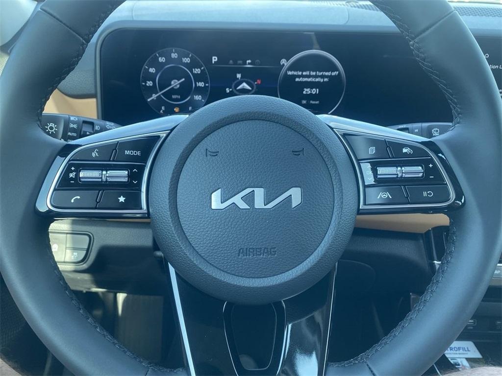 new 2025 Kia Seltos car, priced at $28,058