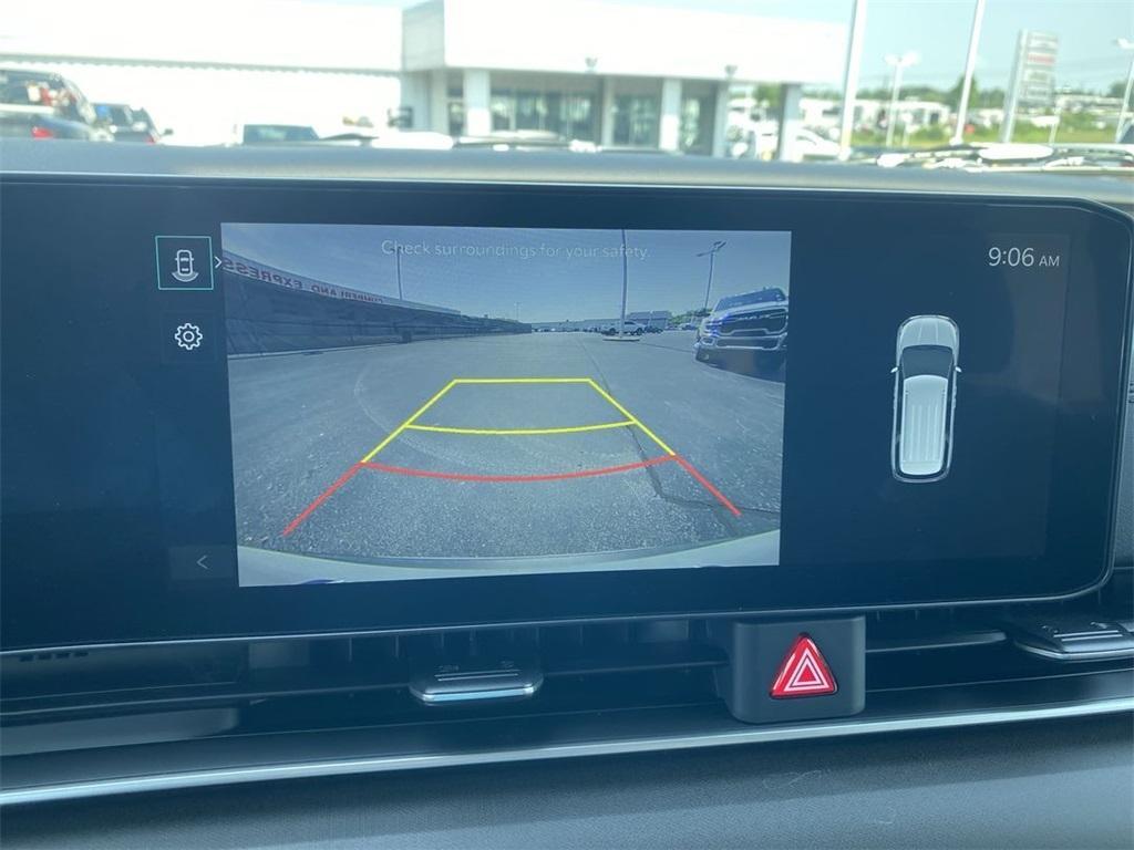 new 2025 Kia Carnival Hybrid car, priced at $44,749