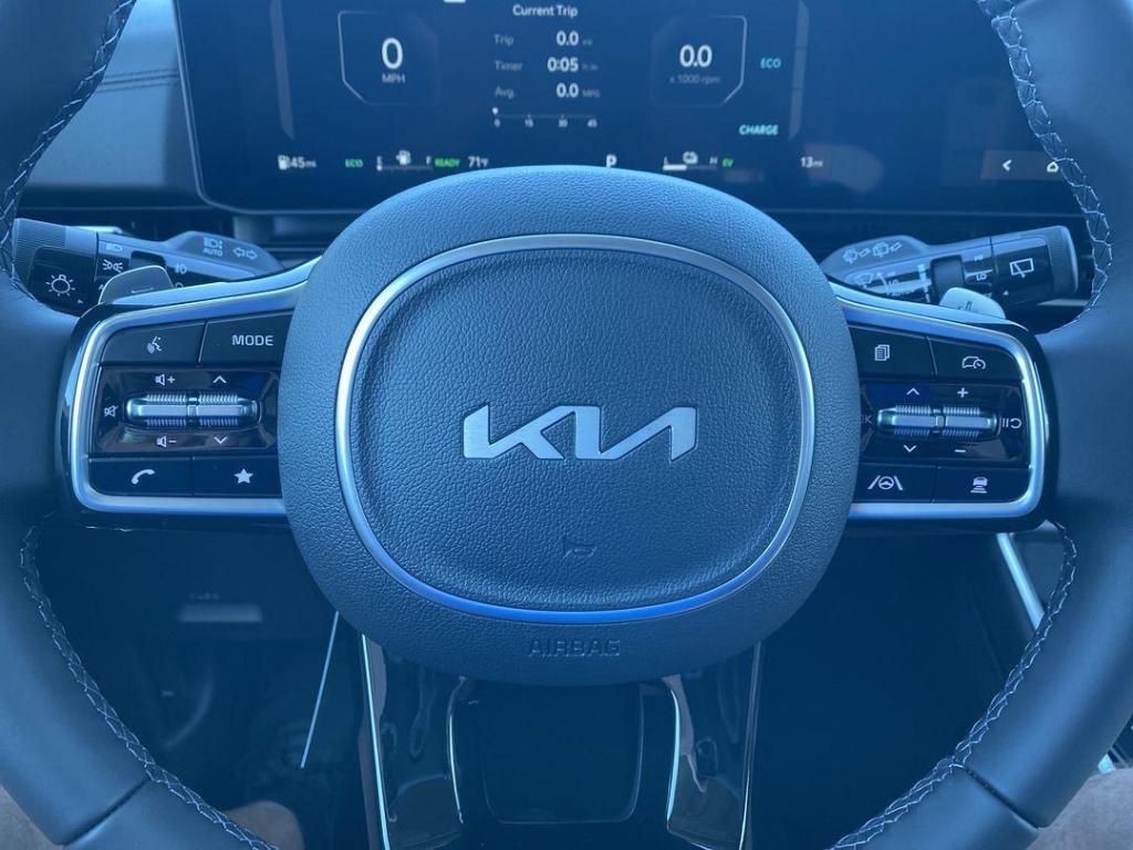 new 2026 Kia Carnival Hybrid car