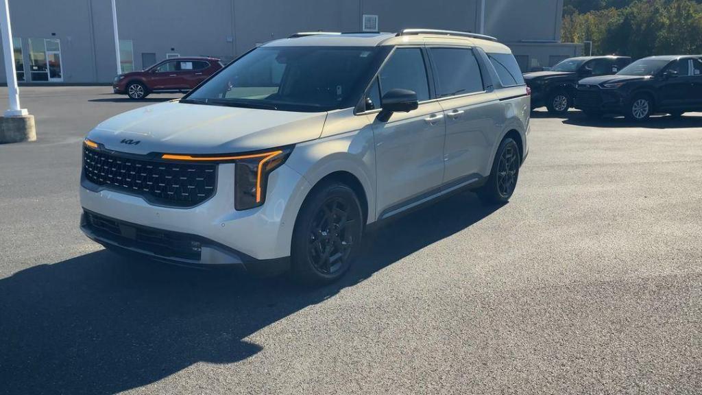 new 2026 Kia Carnival Hybrid car