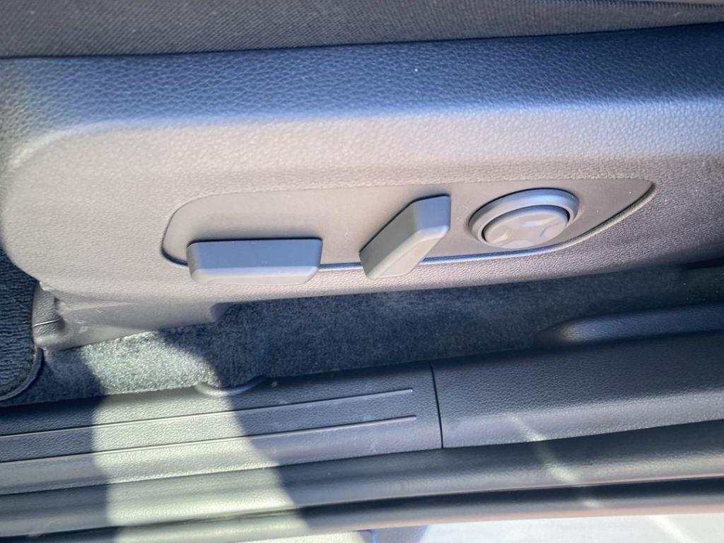 new 2026 Kia Carnival Hybrid car