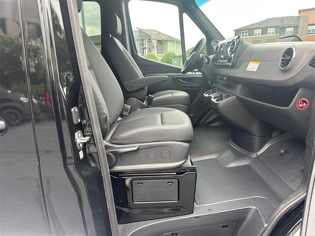new 2025 Mercedes-Benz Sprinter 3500 car