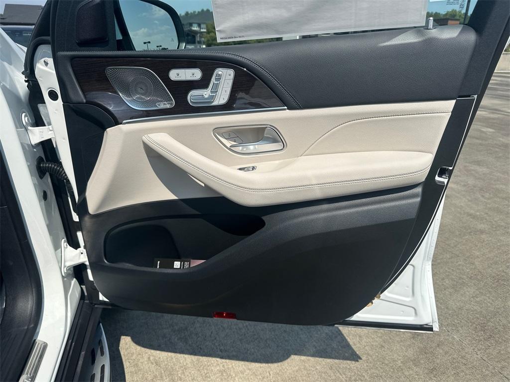 new 2026 Mercedes-Benz GLE 450 car, priced at $82,890