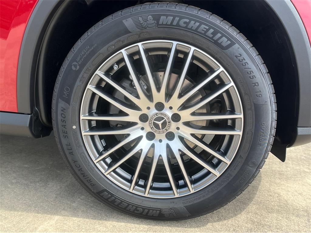 new 2026 Mercedes-Benz GLC 300 car, priced at $59,655