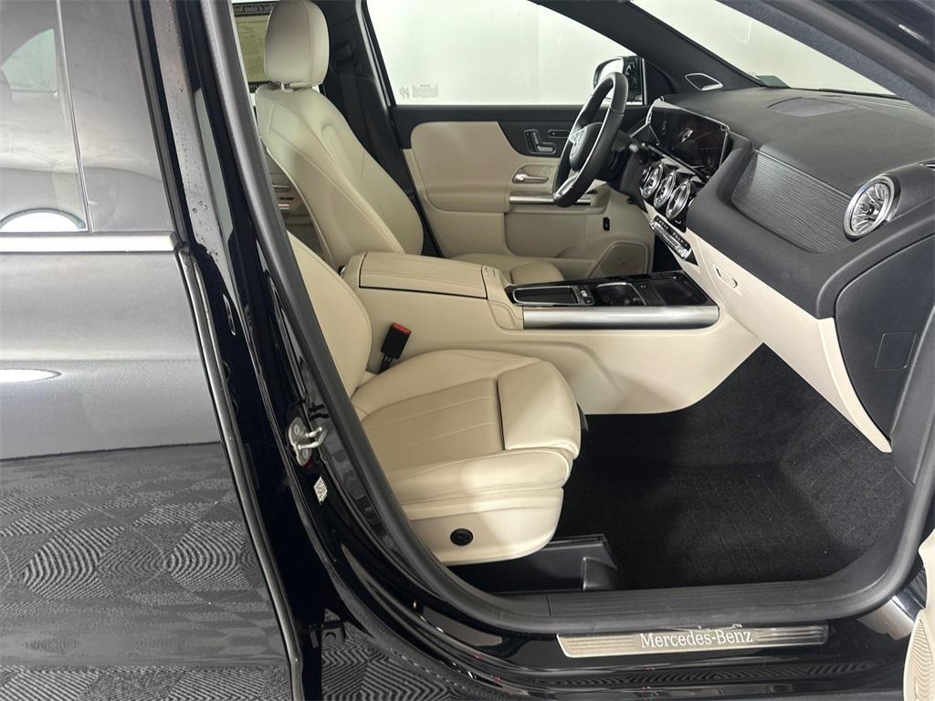 used 2024 Mercedes-Benz GLA 250 car, priced at $38,778