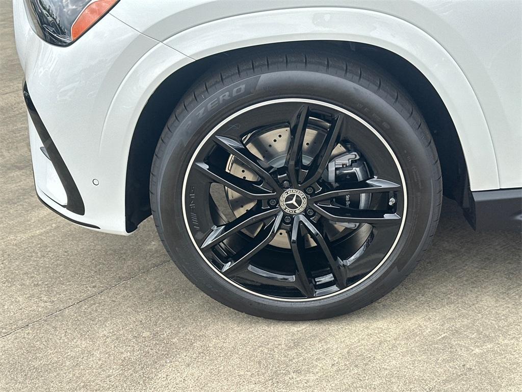 new 2026 Mercedes-Benz GLE 450 car, priced at $89,245