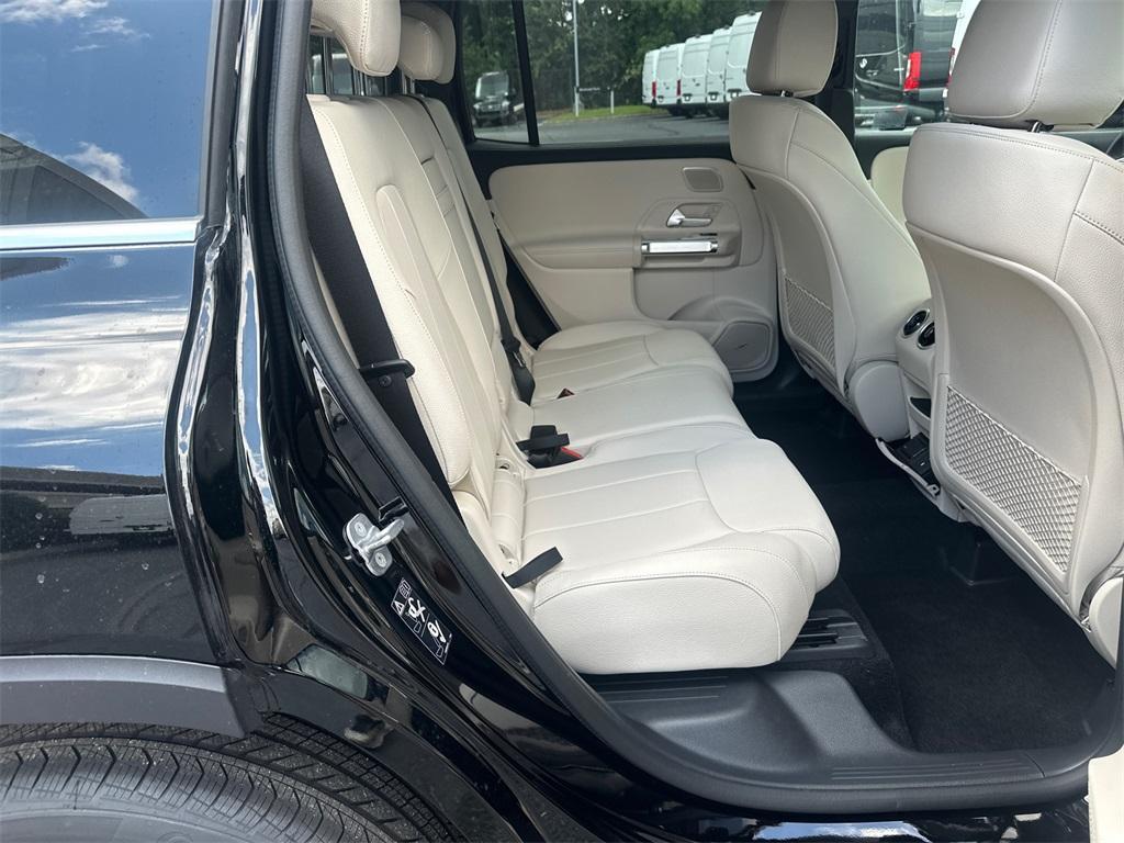 new 2025 Mercedes-Benz GLB 250 car, priced at $53,080