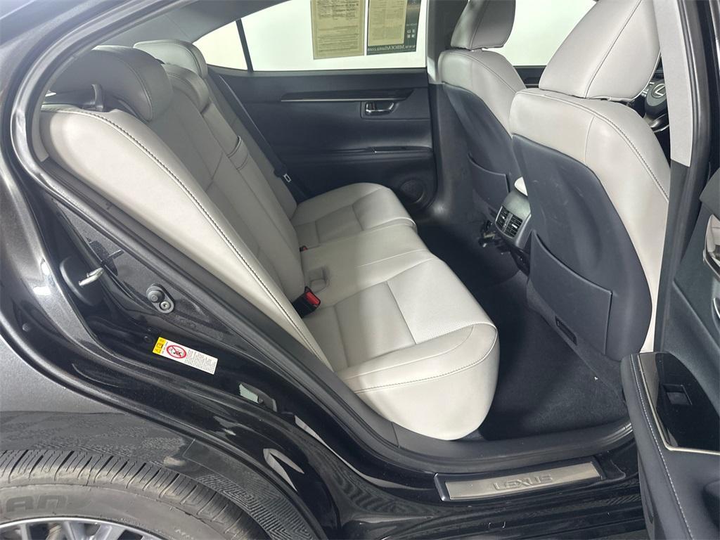 used 2018 Lexus ES 350 car, priced at $25,942