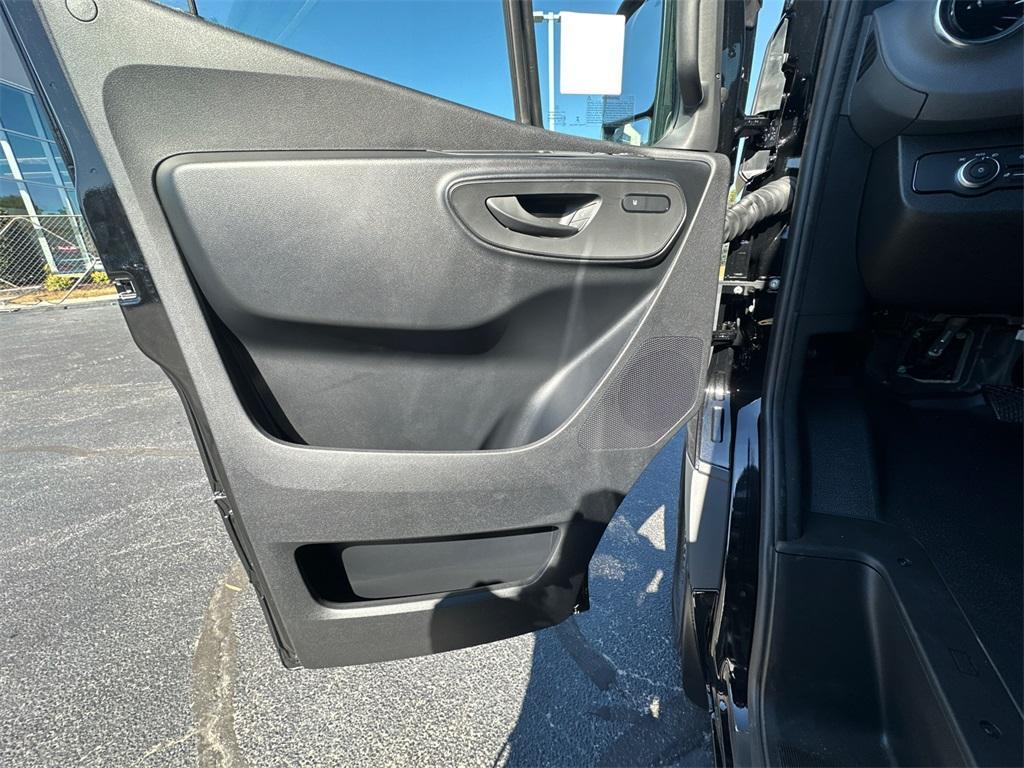 new 2026 Mercedes-Benz Sprinter 2500 car, priced at $78,122