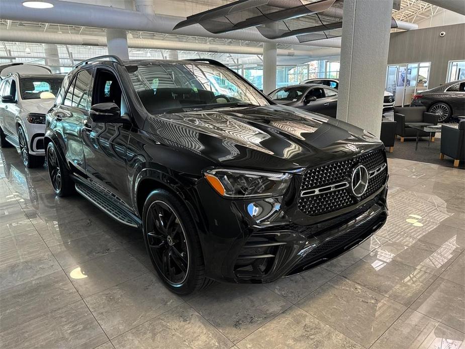 new 2025 Mercedes-Benz GLE 580 car, priced at $99,275