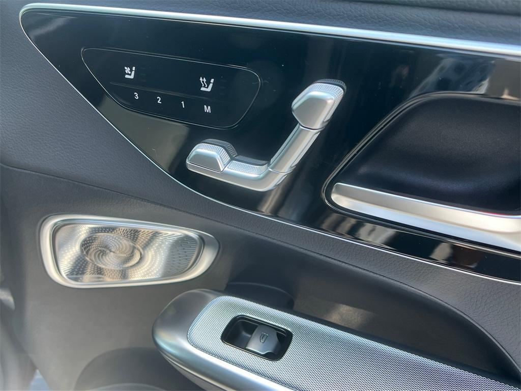 new 2025 Mercedes-Benz GLC 350e car, priced at $68,530