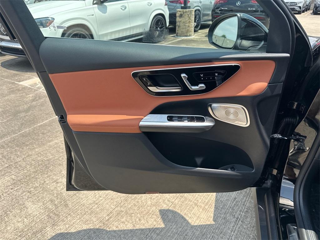new 2025 Mercedes-Benz GLC 300 car, priced at $59,430