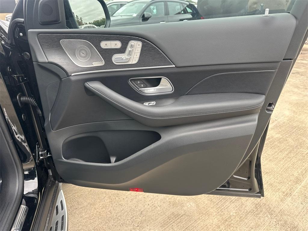 new 2026 Mercedes-Benz GLS 450 car, priced at $97,655