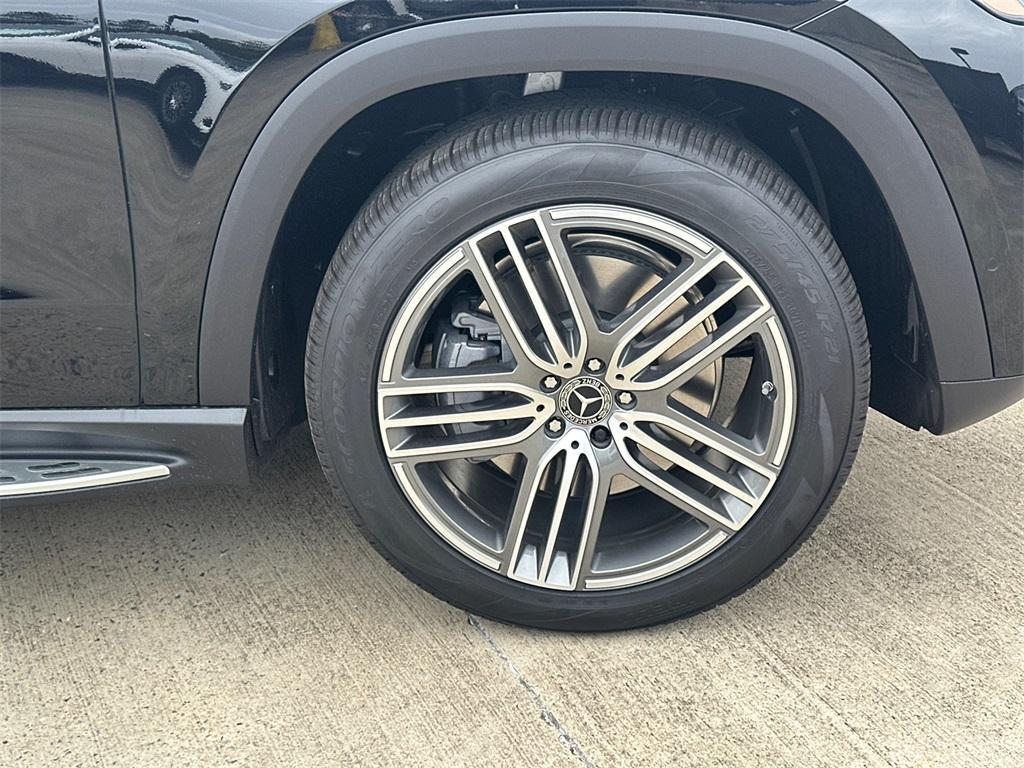 new 2026 Mercedes-Benz GLS 450 car, priced at $97,655