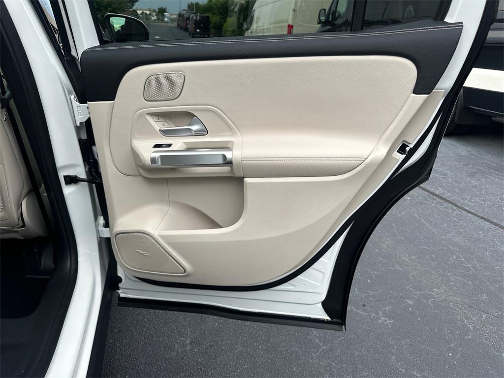 new 2025 Mercedes-Benz GLB 250 car, priced at $52,715