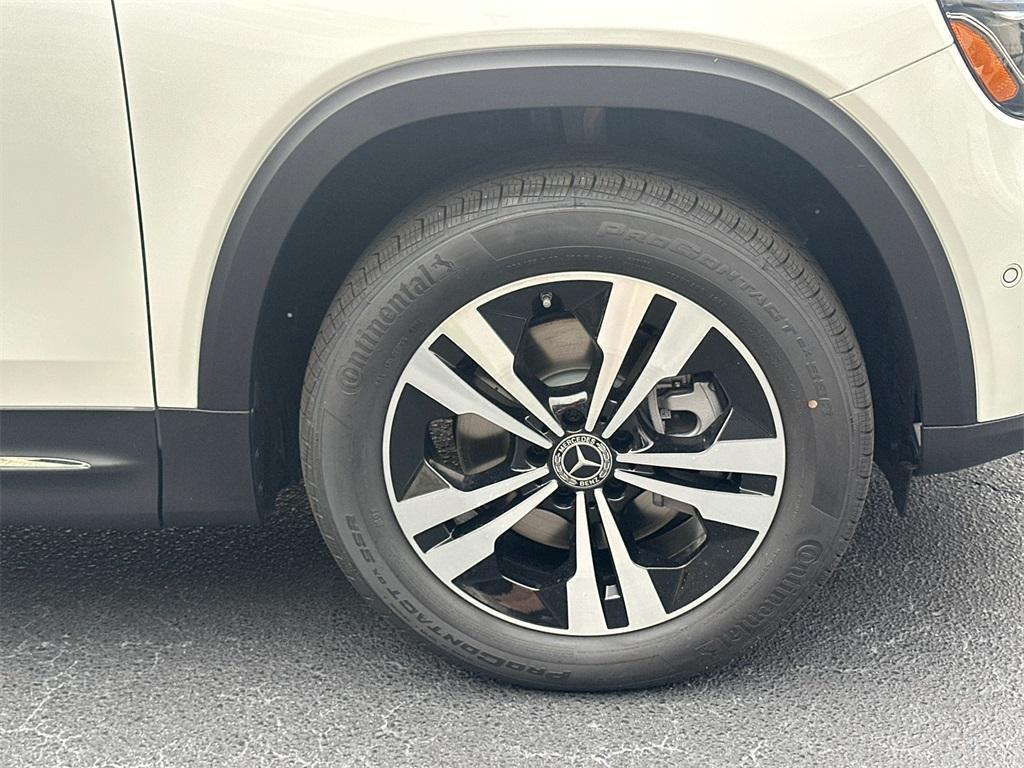 new 2025 Mercedes-Benz GLB 250 car, priced at $52,715
