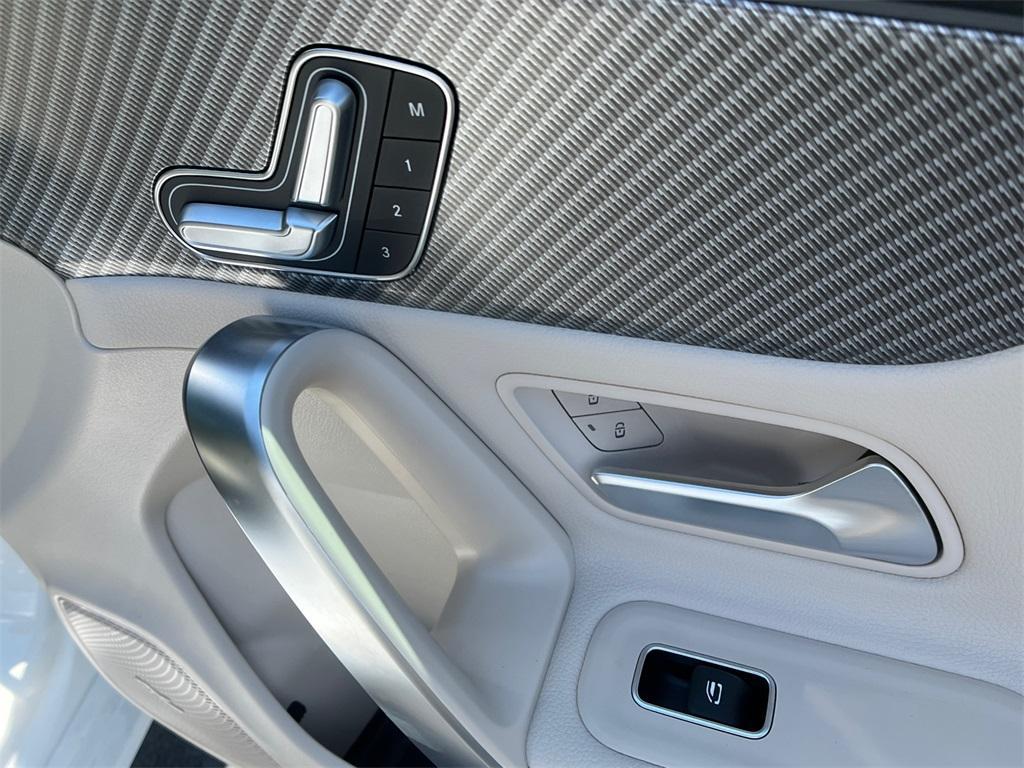 new 2025 Mercedes-Benz CLA 250 car, priced at $47,245