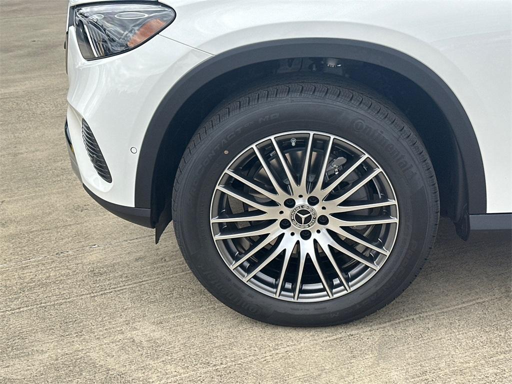 new 2026 Mercedes-Benz GLC 300 car, priced at $61,605