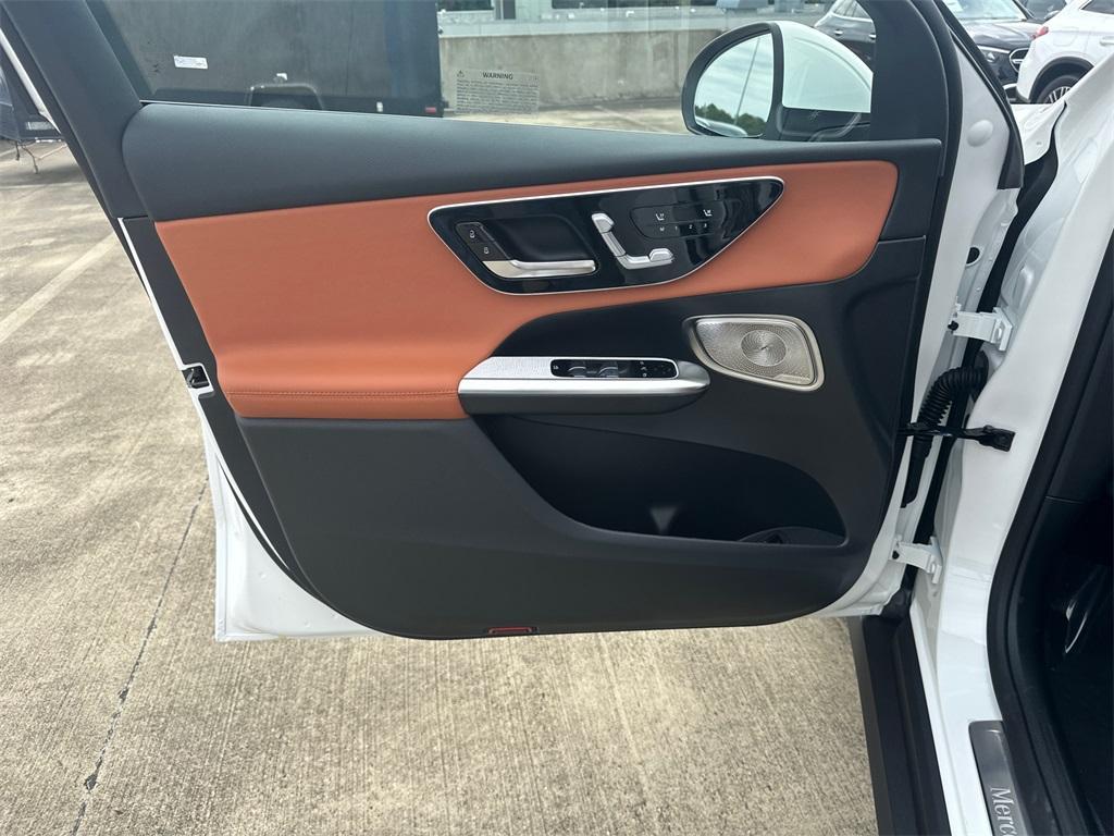 new 2026 Mercedes-Benz GLC 300 car, priced at $61,605