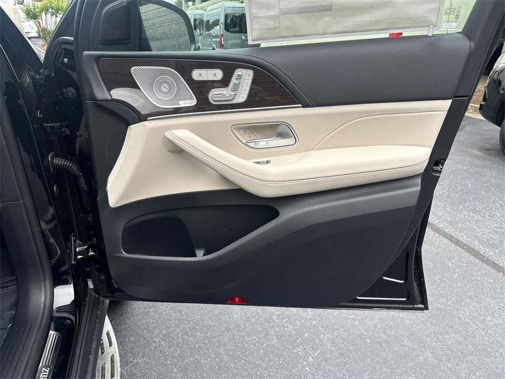 new 2025 Mercedes-Benz GLE 450e car, priced at $79,560