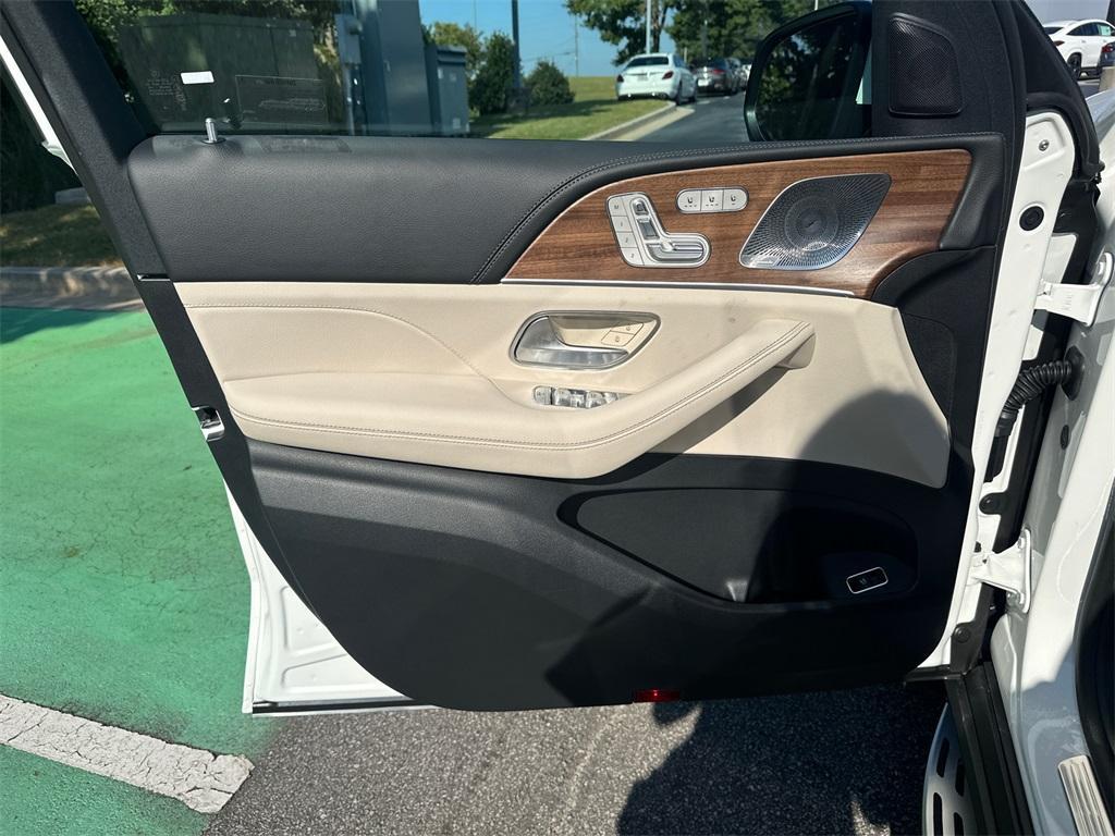 new 2026 Mercedes-Benz GLS 450 car, priced at $95,550