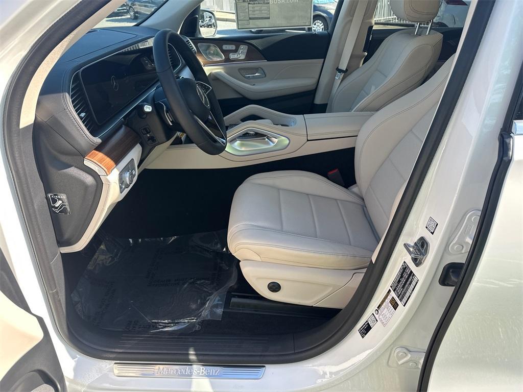 new 2026 Mercedes-Benz GLS 450 car, priced at $95,550