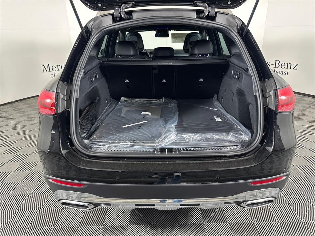 new 2025 Mercedes-Benz GLC 300 car, priced at $54,700