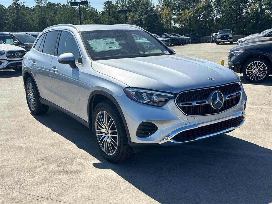 new 2024 Mercedes-Benz GLC 300 car, priced at $54,945