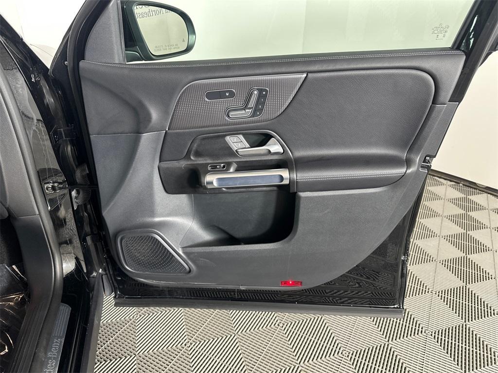 used 2023 Mercedes-Benz GLB 250 car, priced at $39,837