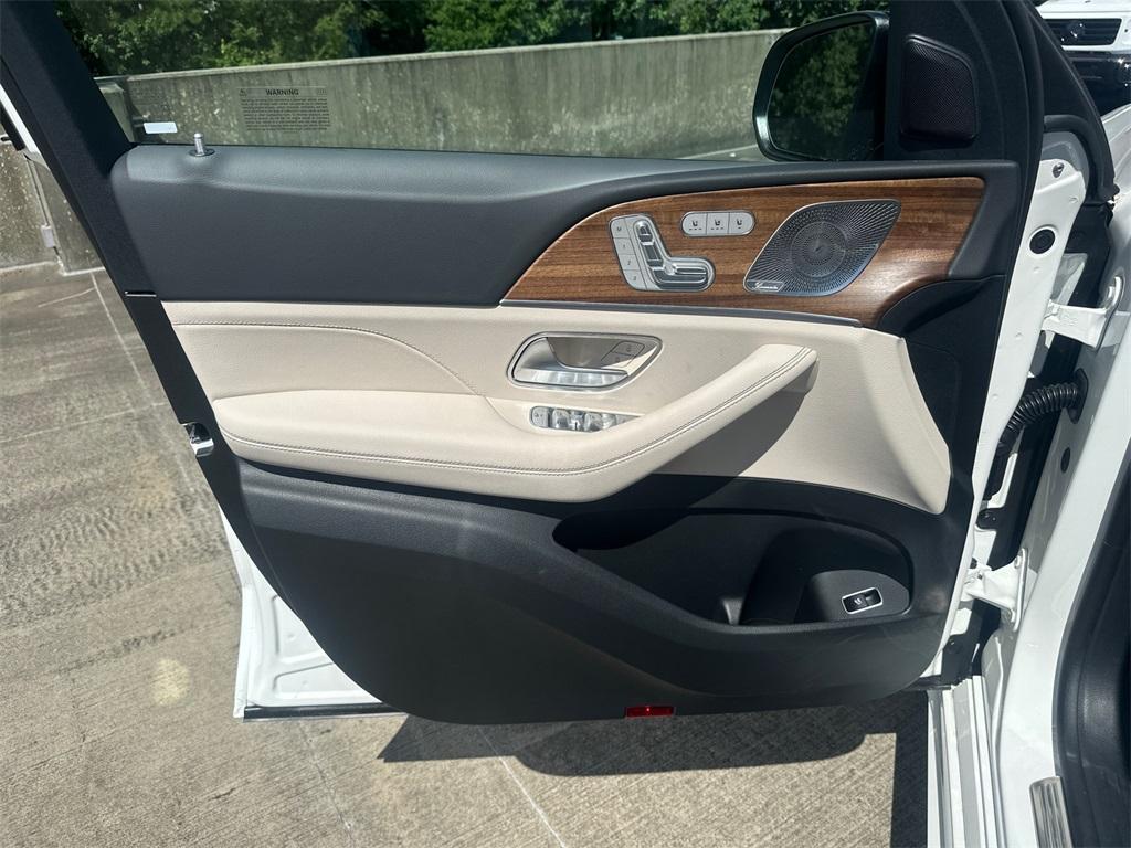 new 2025 Mercedes-Benz GLE 350 car, priced at $73,265