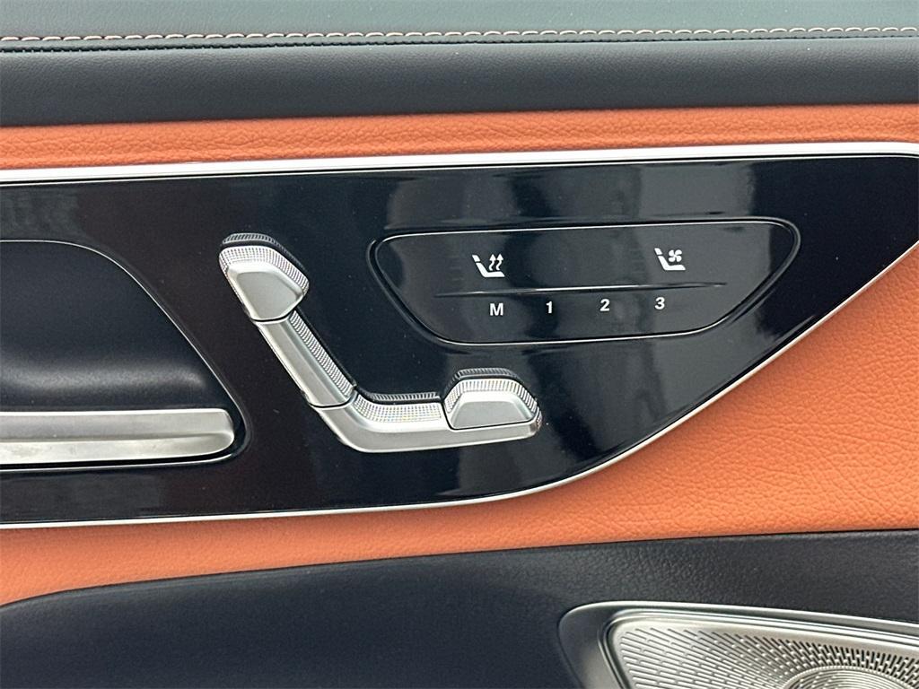 new 2025 Mercedes-Benz GLC 300 car, priced at $63,335