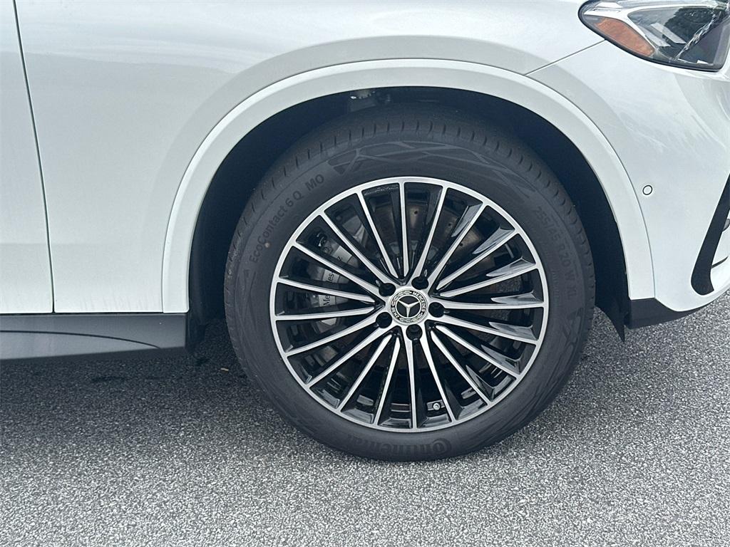 new 2025 Mercedes-Benz GLC 300 car, priced at $63,335