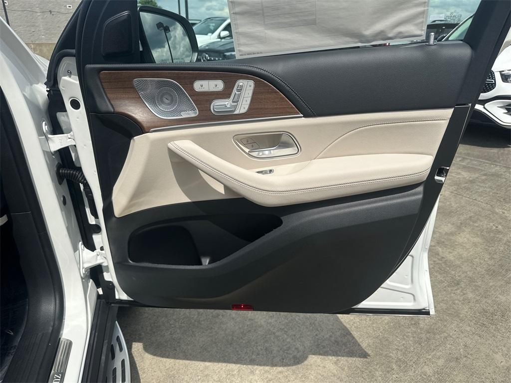 new 2025 Mercedes-Benz GLE 350 car, priced at $75,190