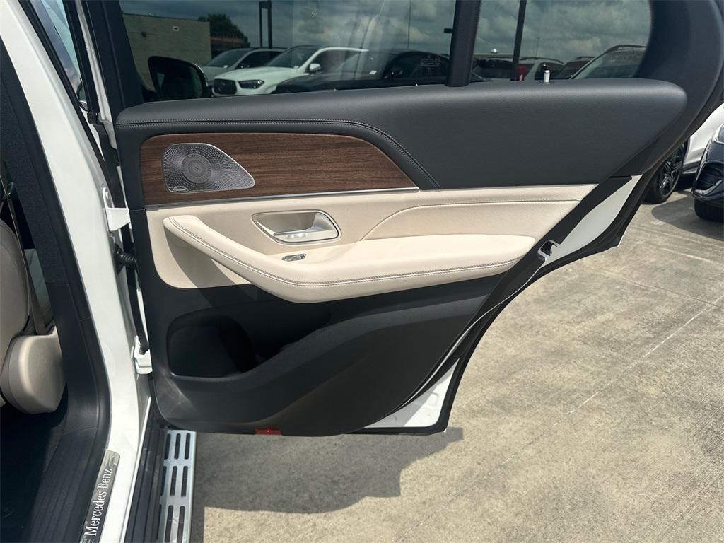 new 2025 Mercedes-Benz GLE 350 car, priced at $75,190