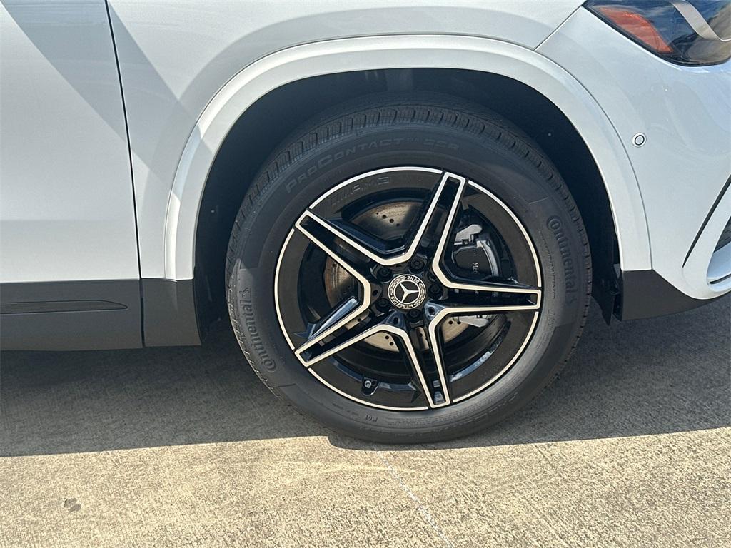 new 2025 Mercedes-Benz GLA 250 car, priced at $57,090