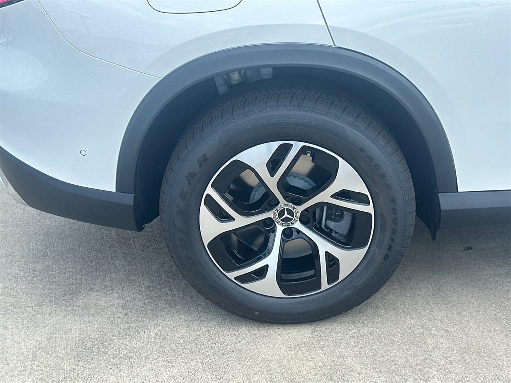 new 2025 Mercedes-Benz GLC 350e car, priced at $65,620