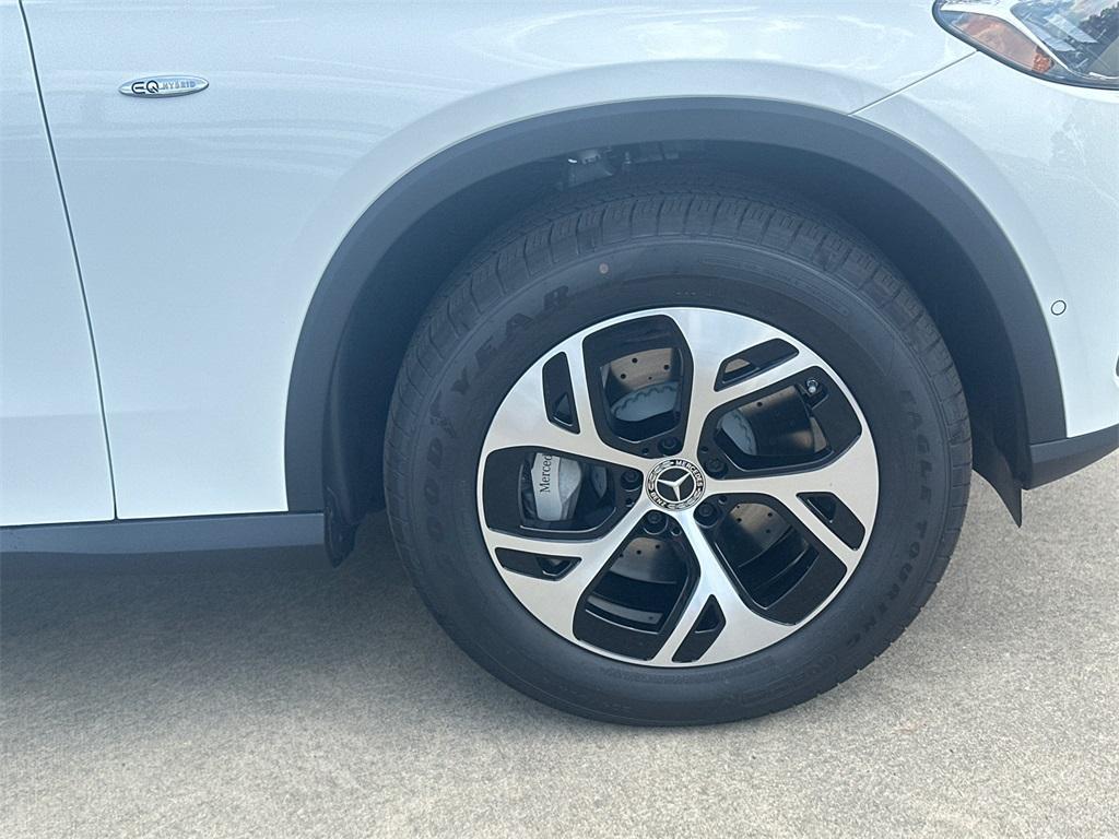new 2025 Mercedes-Benz GLC 350e car, priced at $65,620